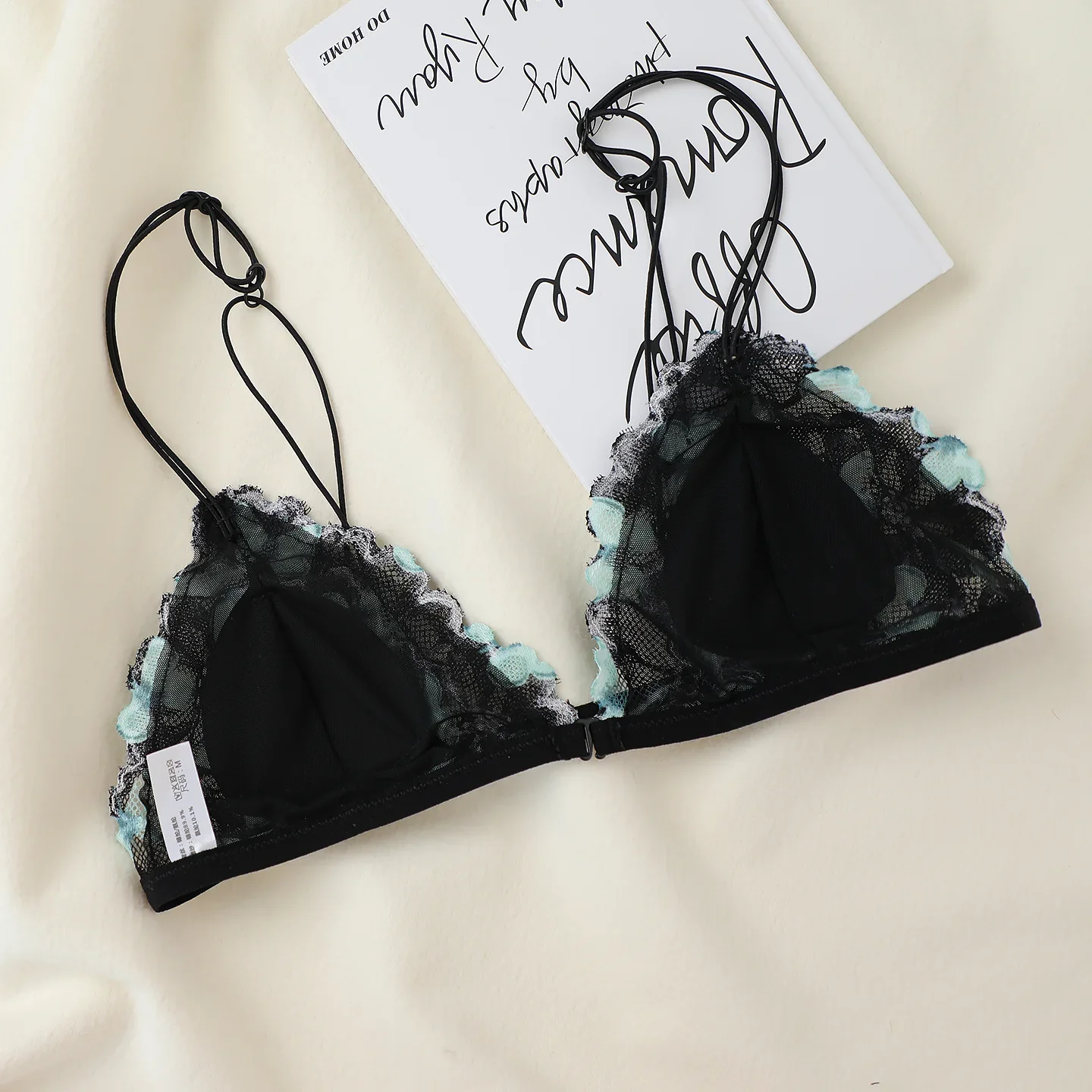 Sexy Petite Bust Lingerie Women Triangle Cup Deep V-Neck Underwear Ladies Lace Bra Set with Ultra-Thin Pads