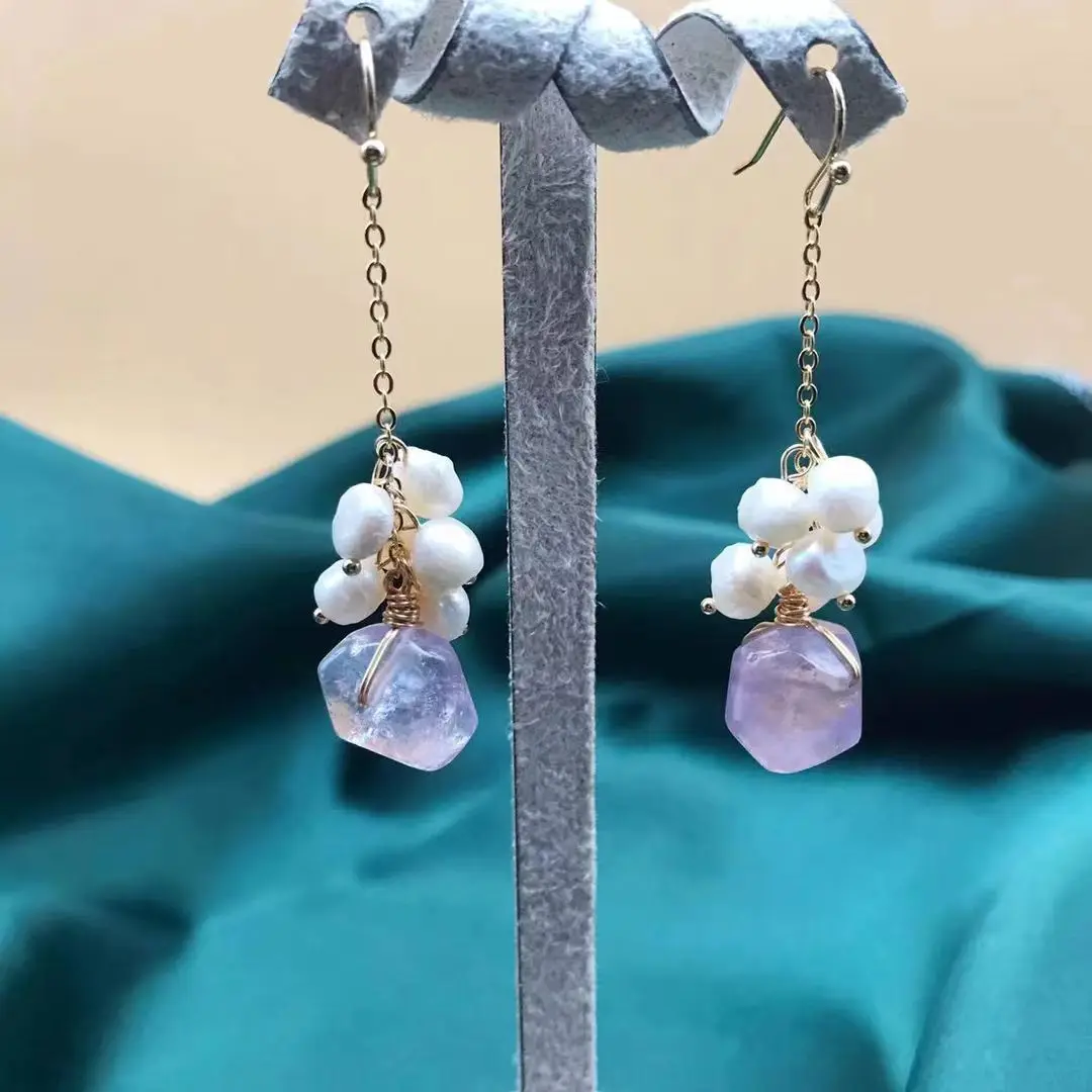 

Natural lavender crystal pearl copper plated 18K real gold earrings, small fresh and simple natural earrings.