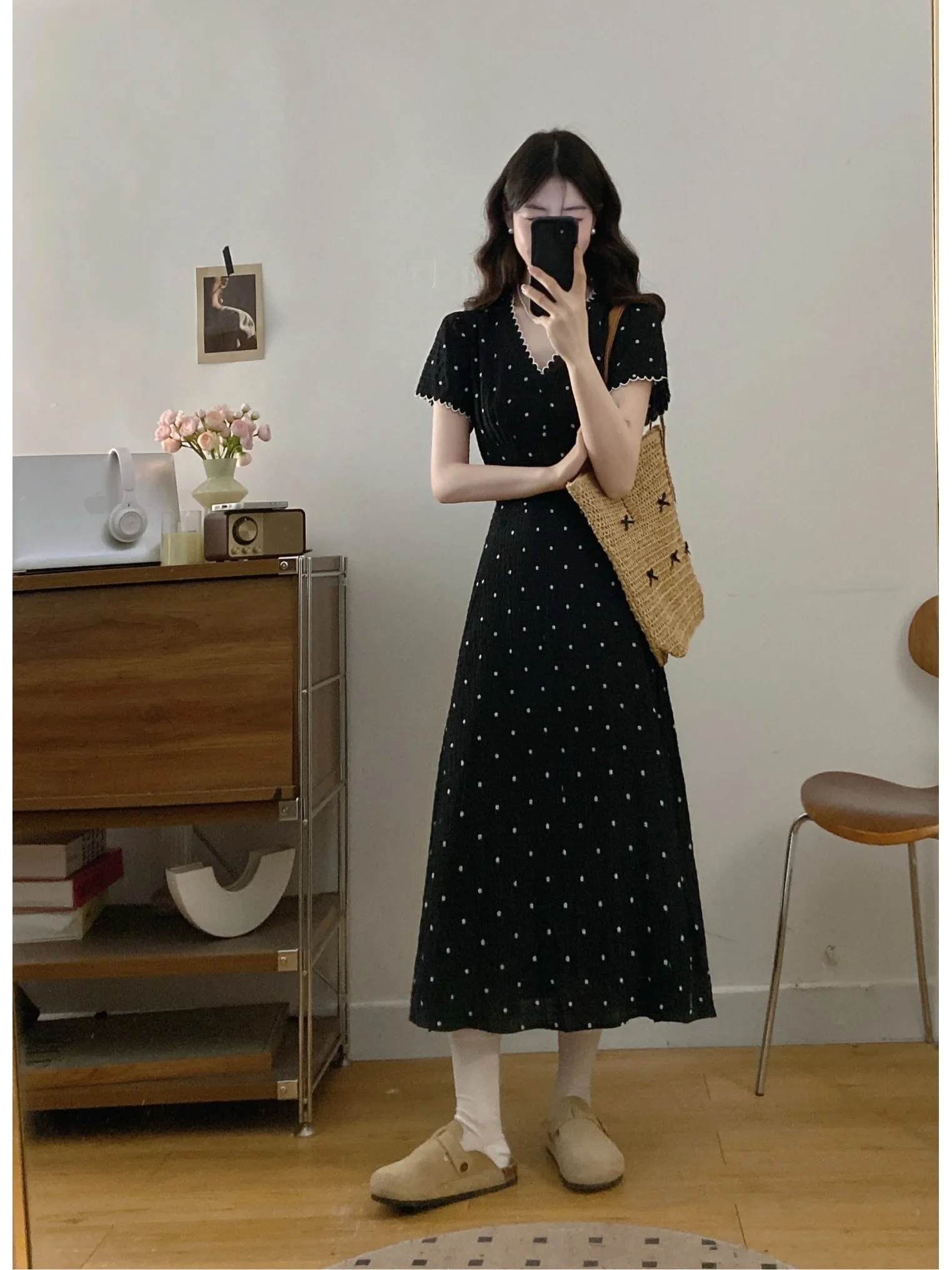 

plus Size Black V-Neck Polka Dot Dress Slimming Waist Design Knee-Length A-Line Skirt Style Summer New Arrival Women's Dress