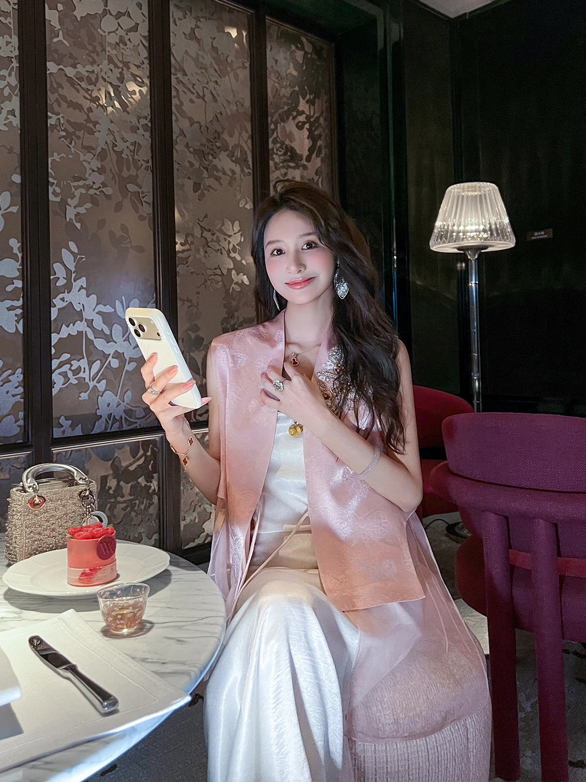 

Элегантный женский жилет в китайском стиле с вышивкой и кружевом, из ацетата, роскошный, приталенный, дышащий, с V-образным вырезом, средней длины, куртка-жакет