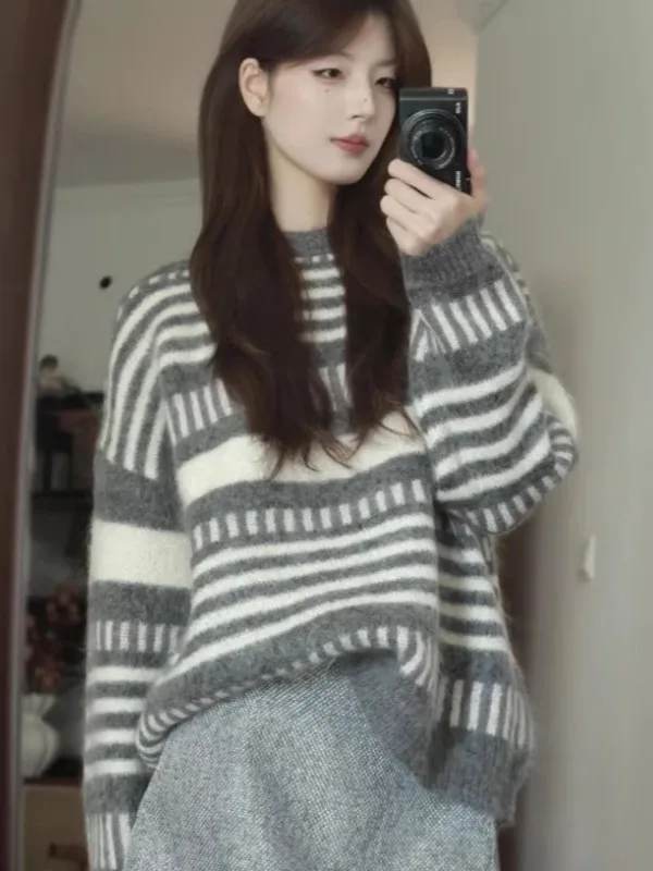 

Женский полосатый трикотаж больших размеров, мягкий свободный модный антивозрастной топ, повседневный топ из полиэфирного волокна, длинный све, обычная длина