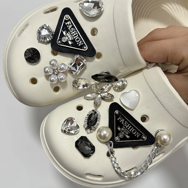 Fashion Shoe Charms Decoration for Clog Sandals Garden Hole Shoe Accessories Kids Party Gift