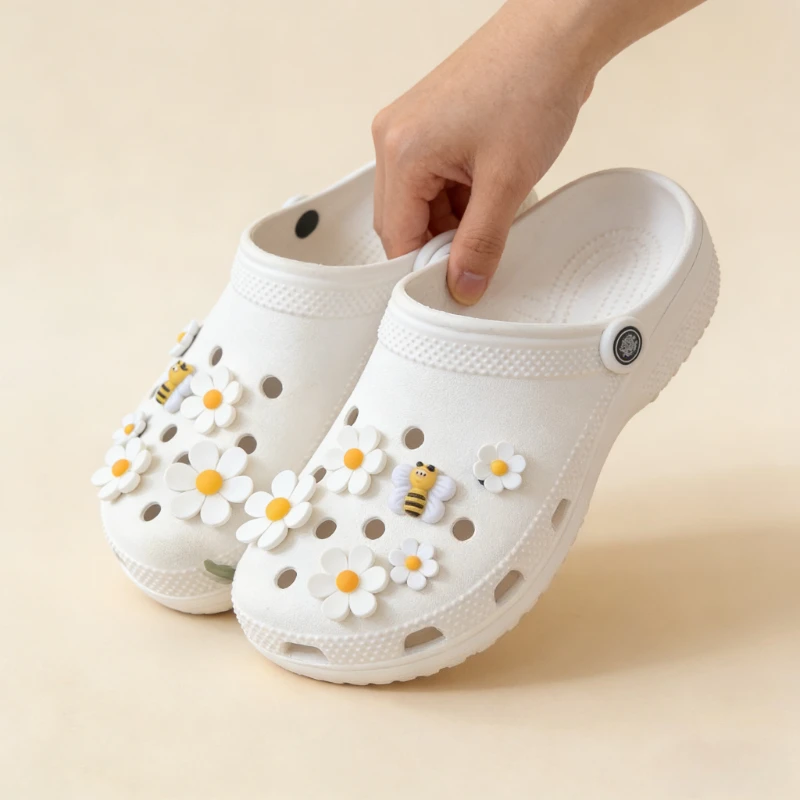 Hot sales Shoes Charms Ready To Put on White Daisy Sunflower Combination Suit Shoe Buckle Girlish Shoes Accessories