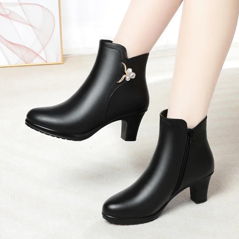 

6cm Plus Size 35-42 Comfortable Med Block Heels Shoes with Fur Fall Winter 2024 Soft Leather Warm Plush Ankle Boots Office Mom