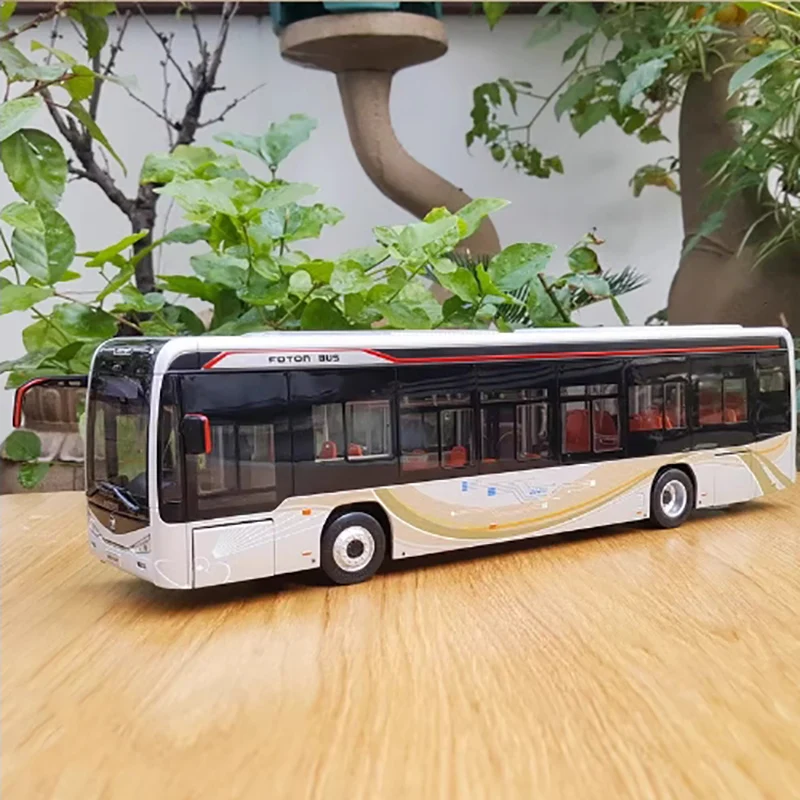 Diecast 1:36 scale Foton Ouhui BJ6129EVCA new energy pure electric