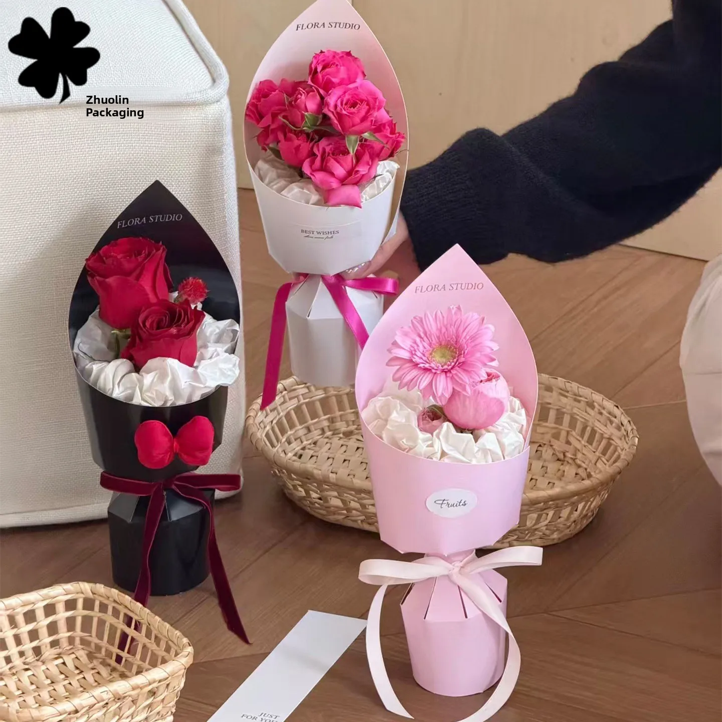 Simple Elegant Single-Flower Sharp-Cornered One-Piece Bouquet Packaging Material Creative Short-Sleeve Women's T-Shirt