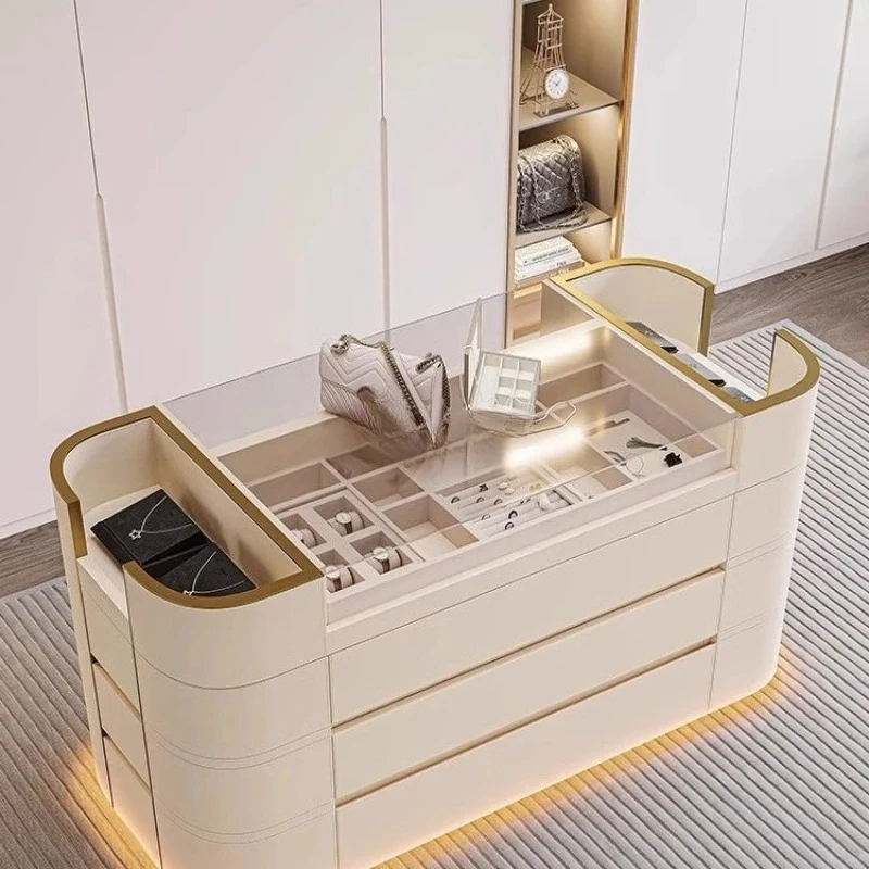 

Легкая роскошная гардеробная. Современная домашняя витрина для ювелирных изделий. Многофункциональный шкафчик. Кожаное хранилище из цельного дерева.