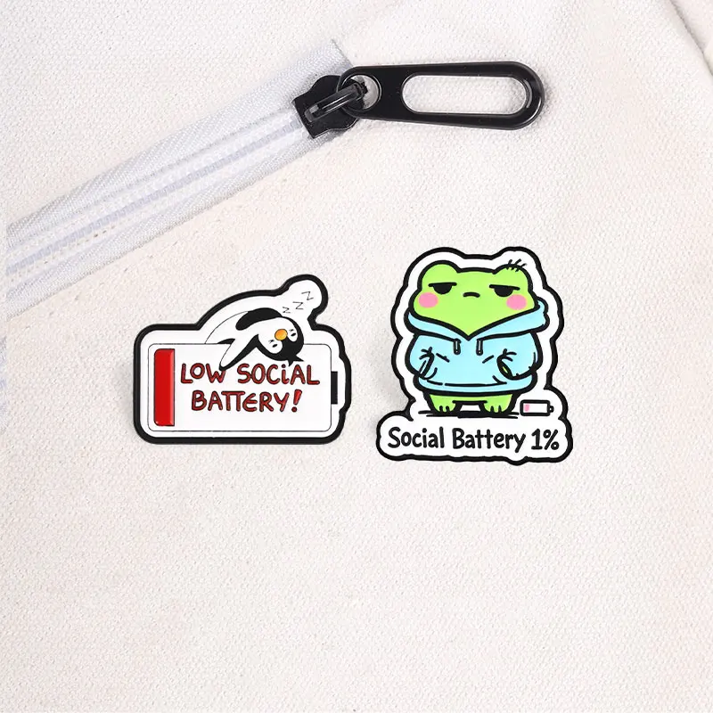 Low Social Battery Pinguin Schlafender Emaille-Anstecker Lustiger Meme-Stil Frosch-Hoodie 1 Prozent Metallbrosche Revers-Accessoire Geschenk – Detail 4