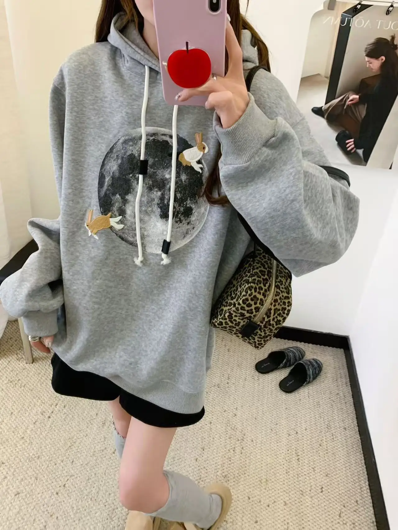 Korean Style Moon Rabbit Embroidery Long Sleeve Hoodie Women Autumn New Oversized Casual Sweatshirt