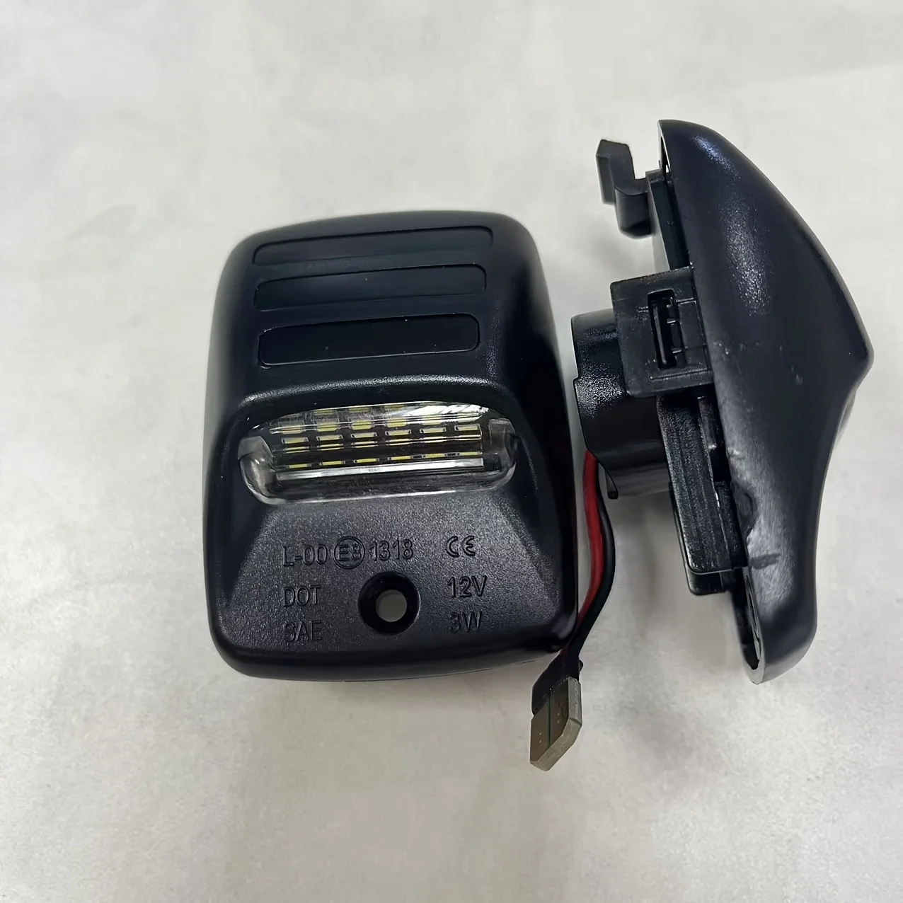 

2pcs 12V LED License Plate Lights for Toyota Tacoma 2005-2015 Tundra 2000-2013 FCC Certified Durable