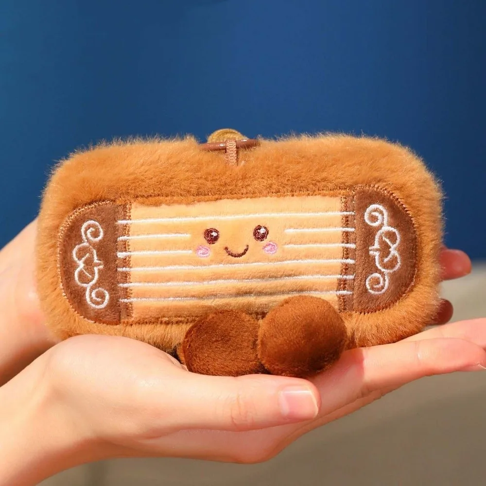 كيرينغ مقلد أداة المفاتيح محشوة Kawaii الصينية Zither قلادة لينة الكرتون Guzheng قلادة حقيبة ديكور