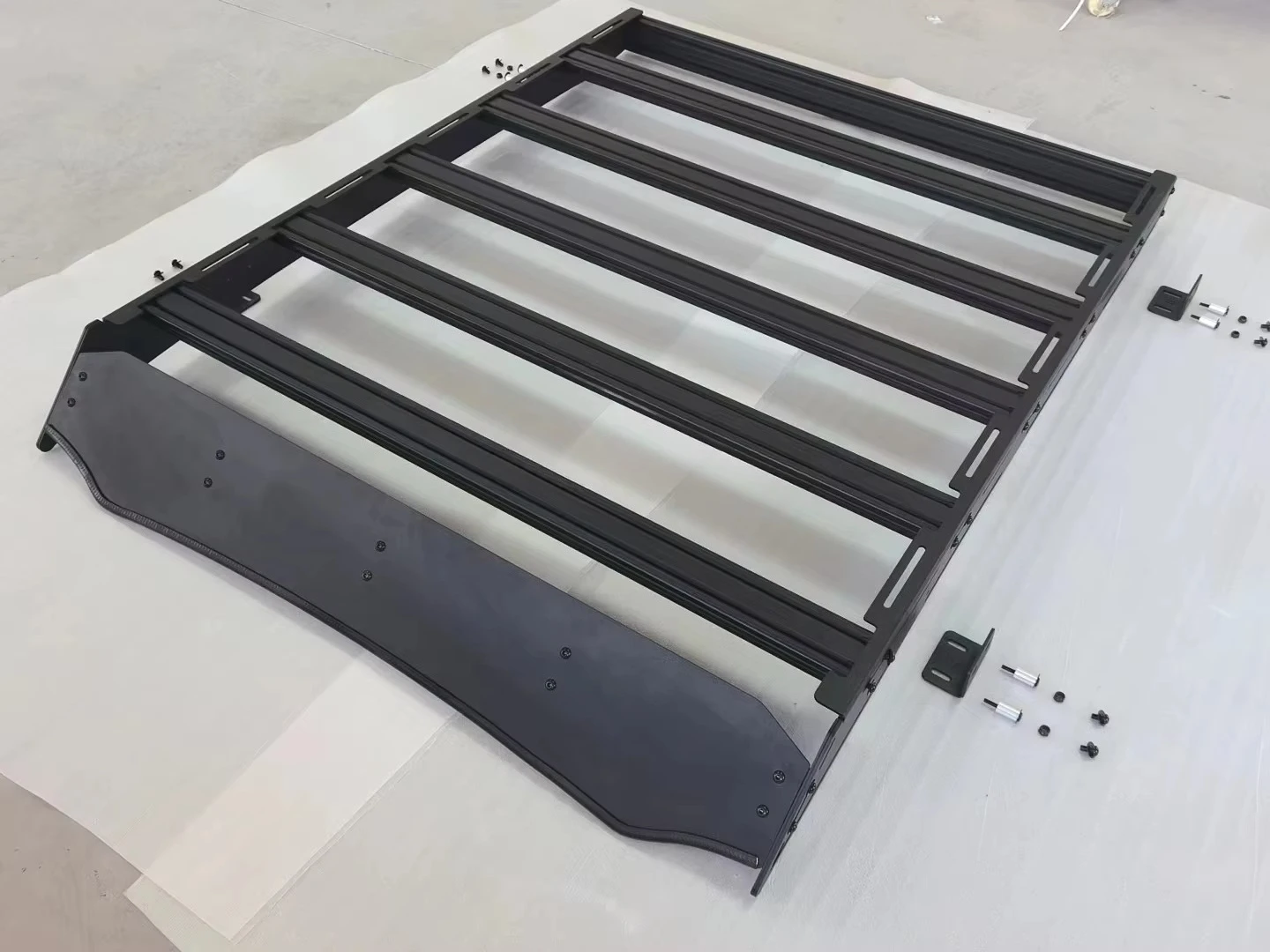 

Spedking High Quality 2024 Latest Models 4x4 Car Parts Black Steel Roof Rack for Roof Rack 2024