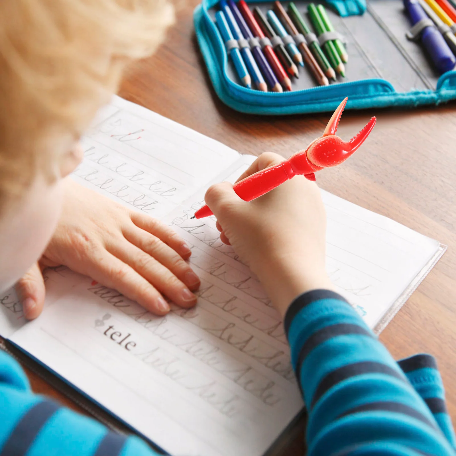 

2Pcs Crab Shape Ballpoint Pens Creative Comfortable Grip Writing Pens Fun Stationery for Students Office Use Writing Stationery