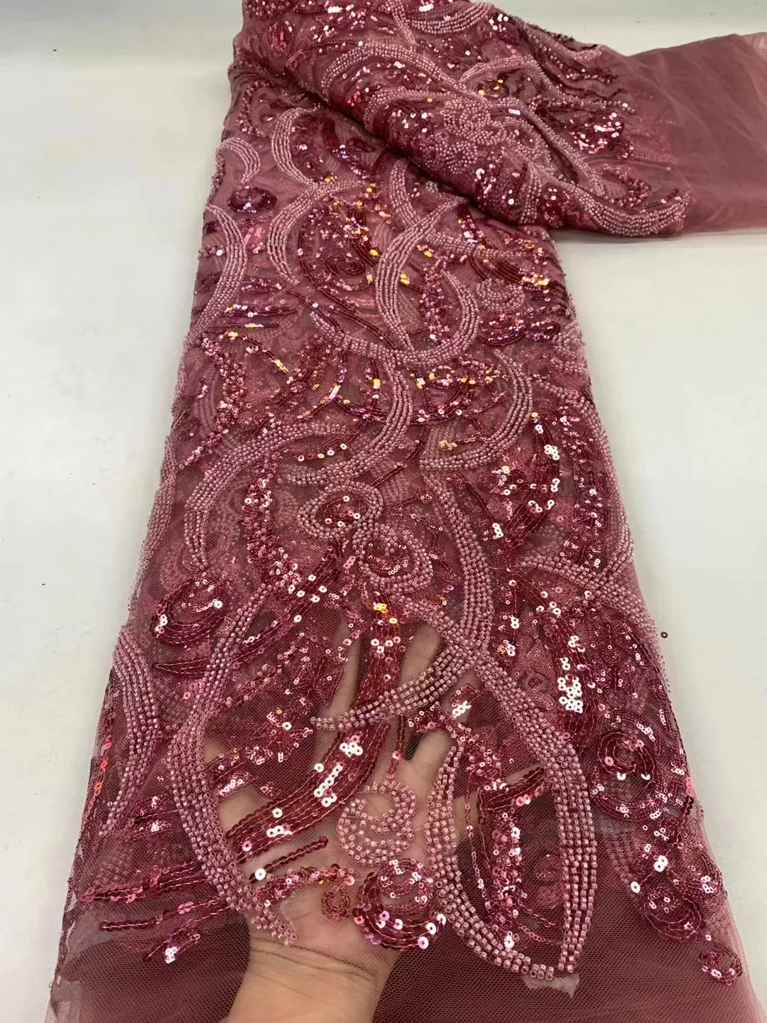 

2023 Latest Gorgeous Wine African Handmade Beads Laces Fabrics Luxury Nigerian Sequins Mesh Lace Fabric For Party Dress