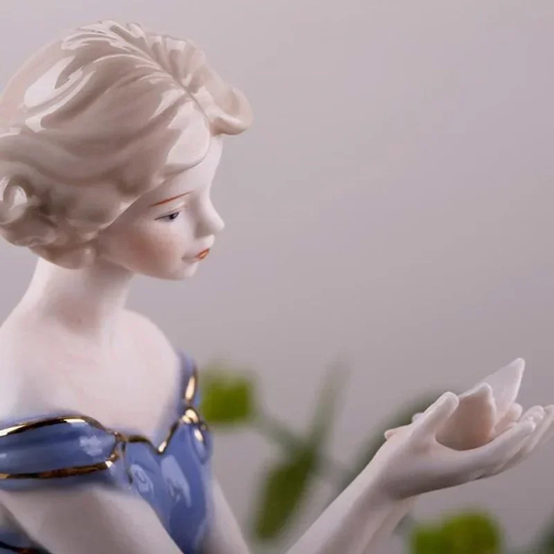 Europe Ceramic Beauty Figurines Home Furnishing Crafts Western Decoration Porcelain Handicraft Ornament Wedding Gift
