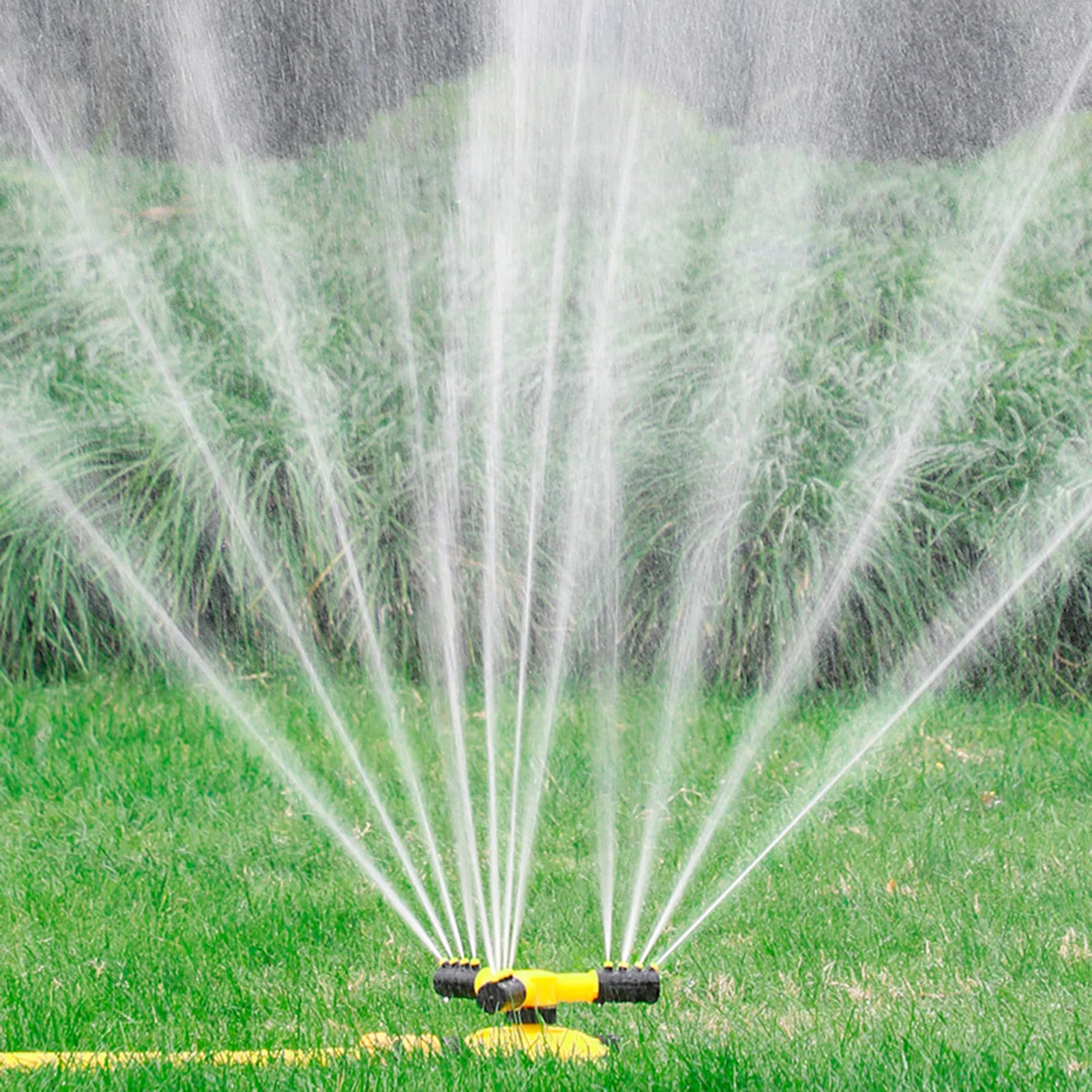 Oscillating Sprinkler Watering Sprayer Yard Sprinkler System 360 Rotating Sprinkler for Home Outdoor Garden