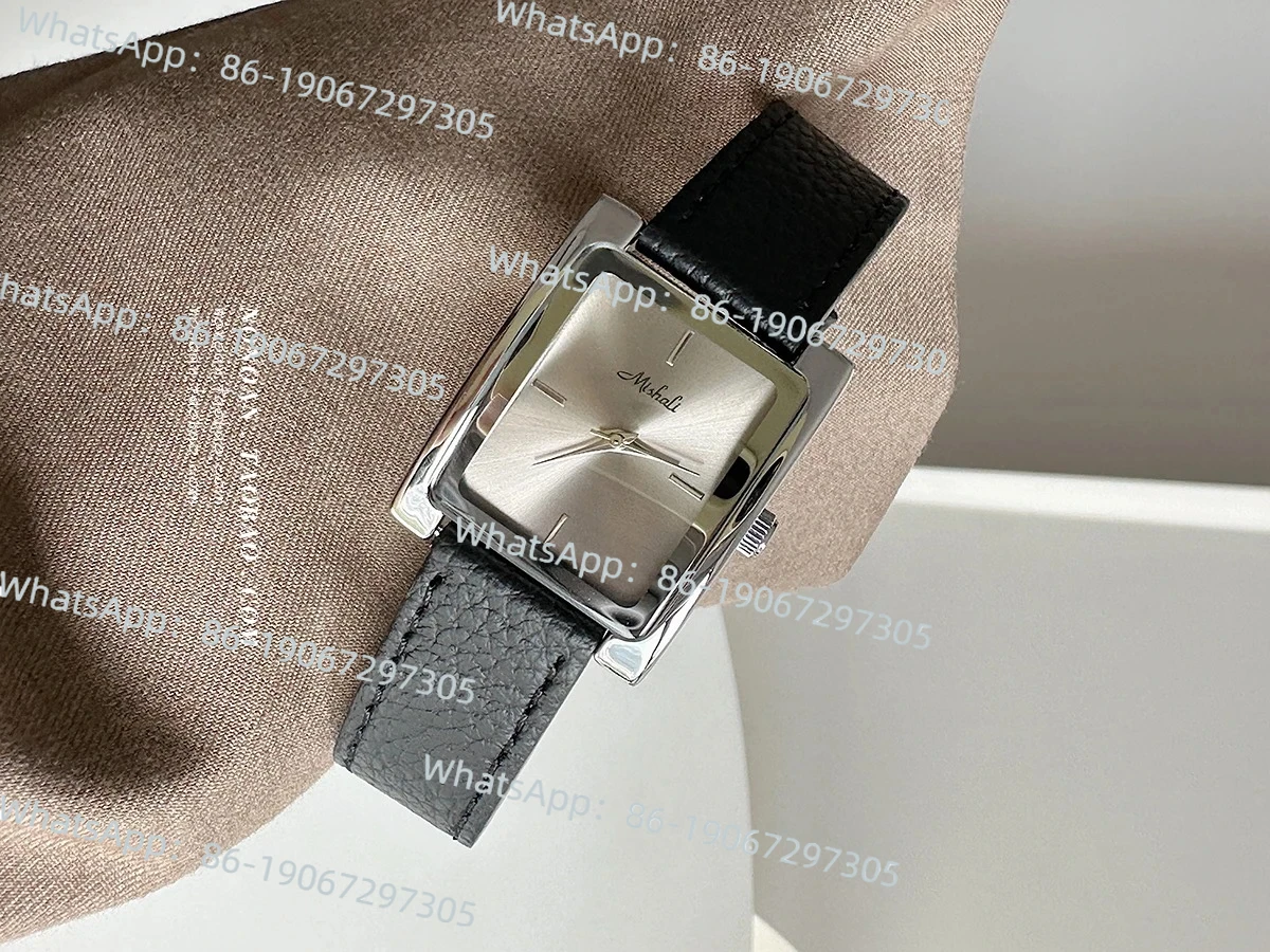 

Fashion Large Dial Female Student Elephant Grey Premium Light Luxury Versatile Simple Ins Wind Quartz Watch