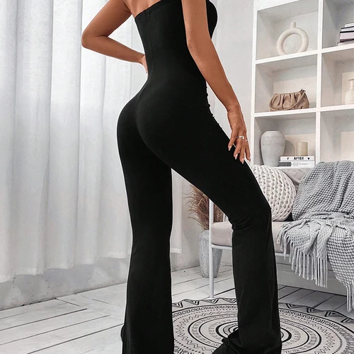 חליפות & רומפרס