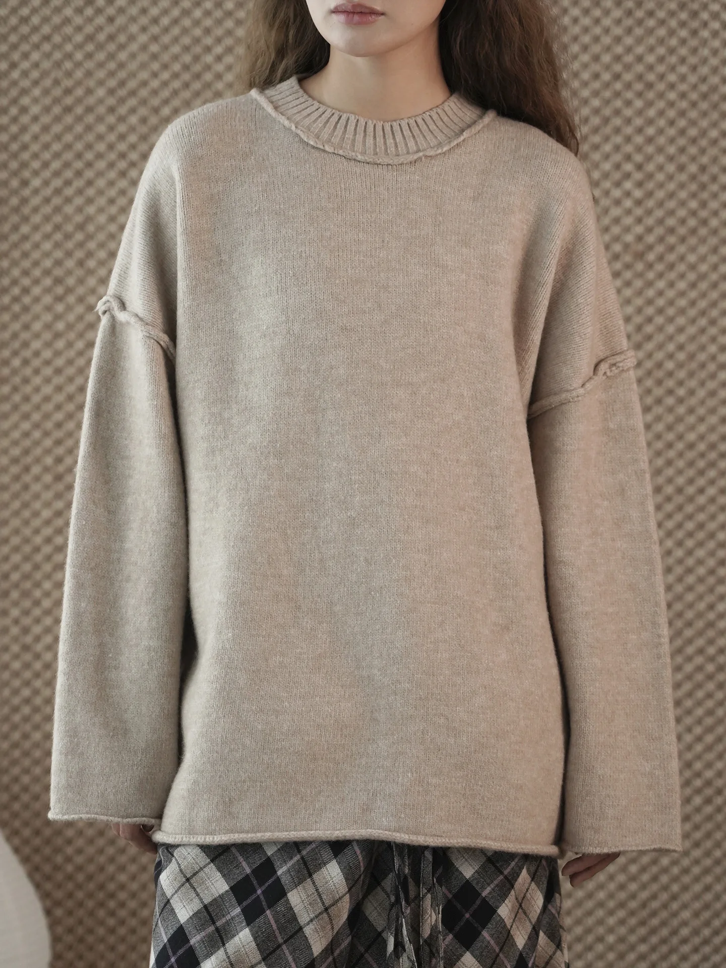 Winter neue koreanische Version einfacher Rundhals-Strickpullover mit leicht Fransen und lockerer und lässiger Silhouette für Frauen