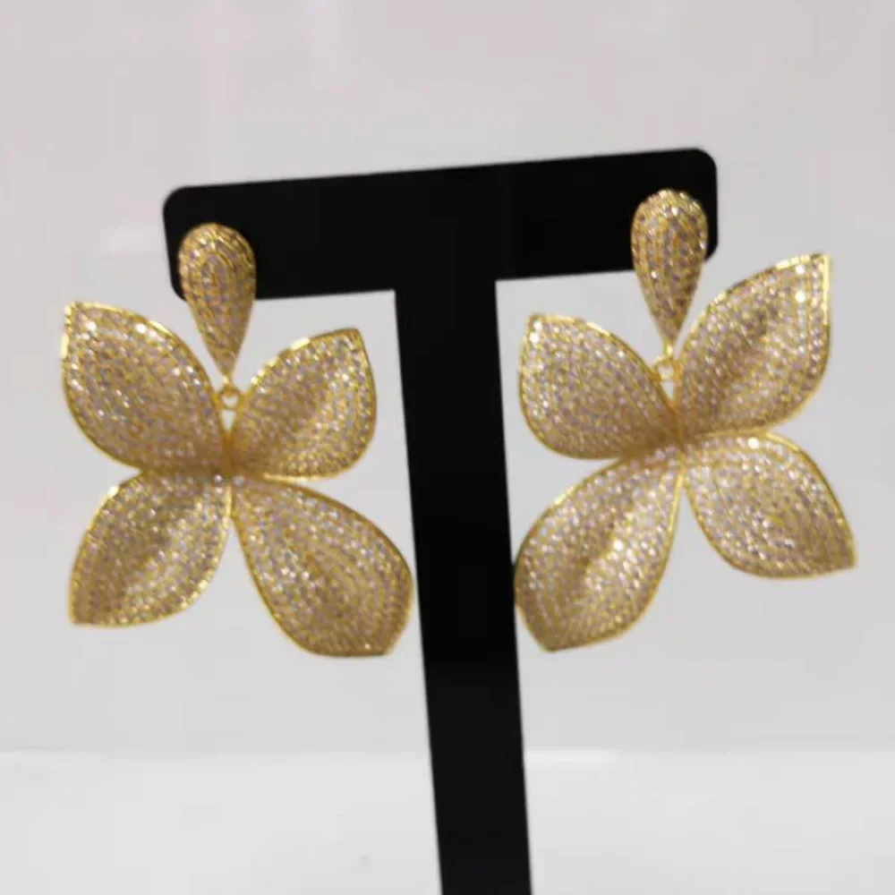 

Kellybola High Quality Trendy Leaf Drop Pendant Earrings For Women Lady Anniversary Gift Jewelry Wholesale Valentine's Day