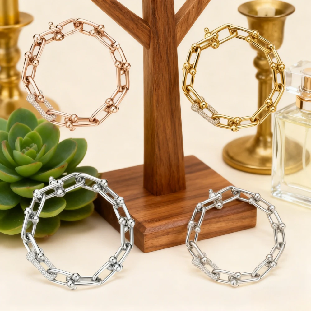 

2025 Trendy Jewelry Niche Elegant Luxury Dignified Boutique Diamond Versatile Neutral Bracelet Suitable for Various Occasions