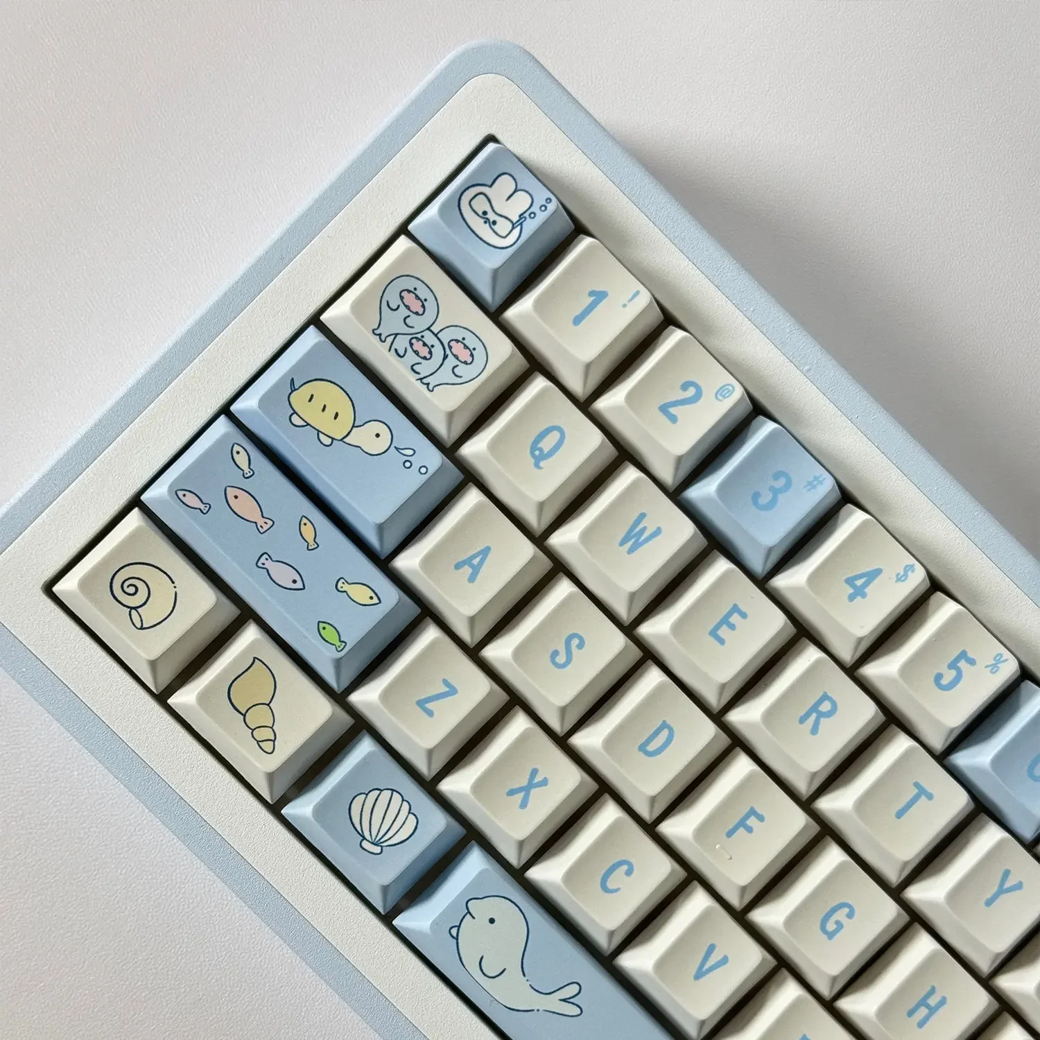 

Sea World Original High Sublimation Process PBT Material Keycap Adapted to Cross Satellite Axis Mechanical Keyboard