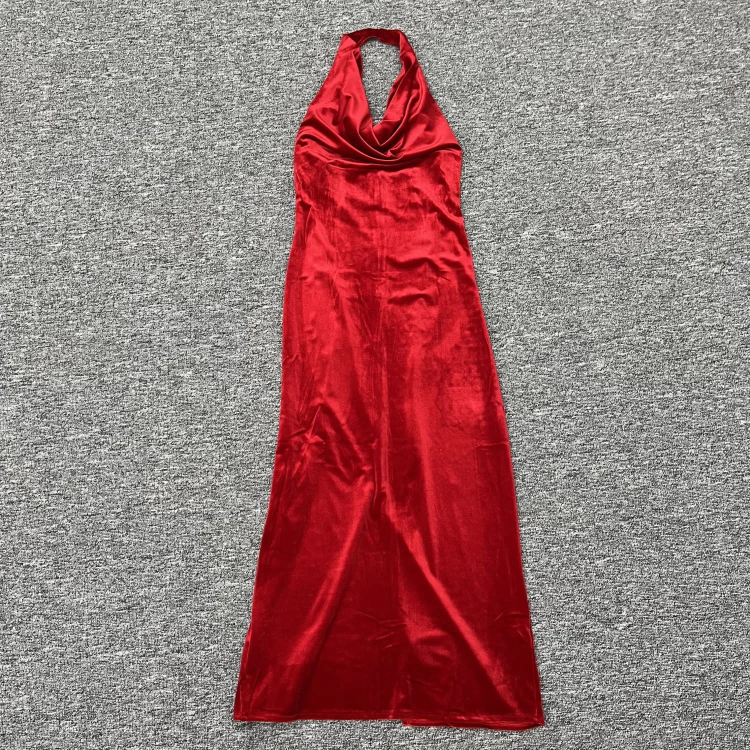 

Kar&Otza women's 2024 autumn and winter new dress with pleated collar, hanging neck, exposed back, red sexy MIDI long skirt