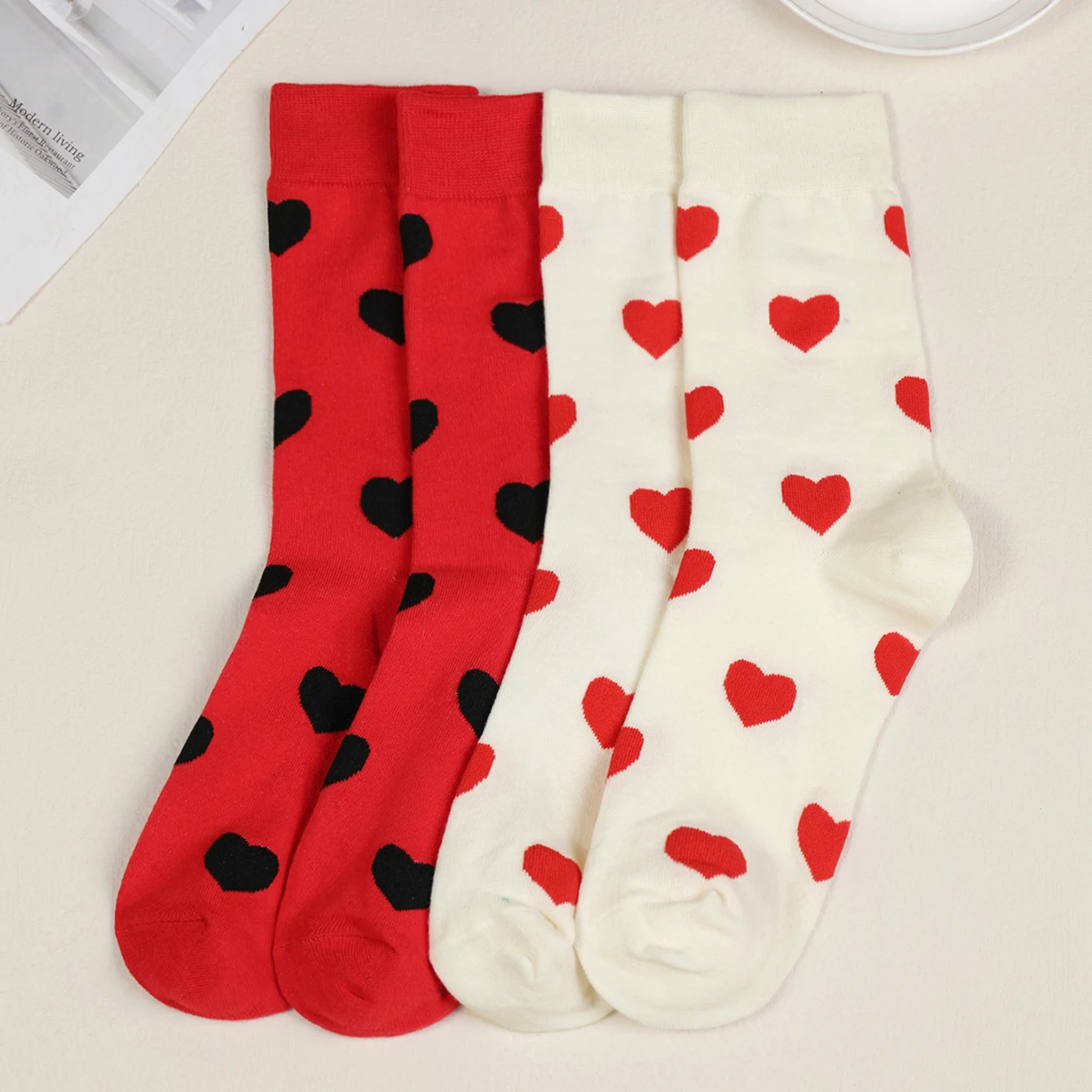 2 pairs of cartoon heart patterned round necked mid length socks, soft, comfortable and breathable, casual and fashionable, vers