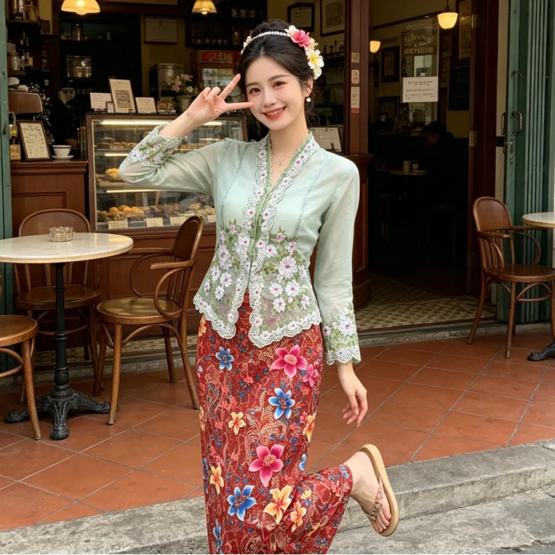 Petite robe chemise rétro à co - Batik Sarong Wrap avis et prix