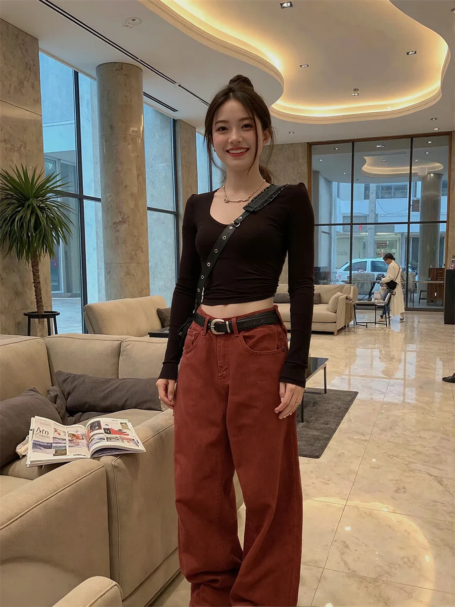 Jeans larghi rossi a gamba larga da pavimento Jeans larghi da donna con grafica bootcut occhielli candeggiati punti fori divisi linea trasversale cinese alla moda