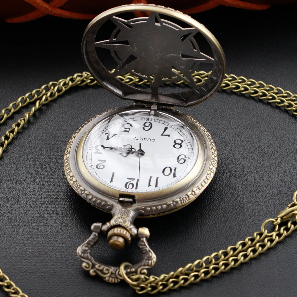 Retro Hollow Cowboy Pendant Bullet Skull Bronze Quartz Pocket Watch Mini Time Gem Necklace Clock Men Women Kids Gift Accessories