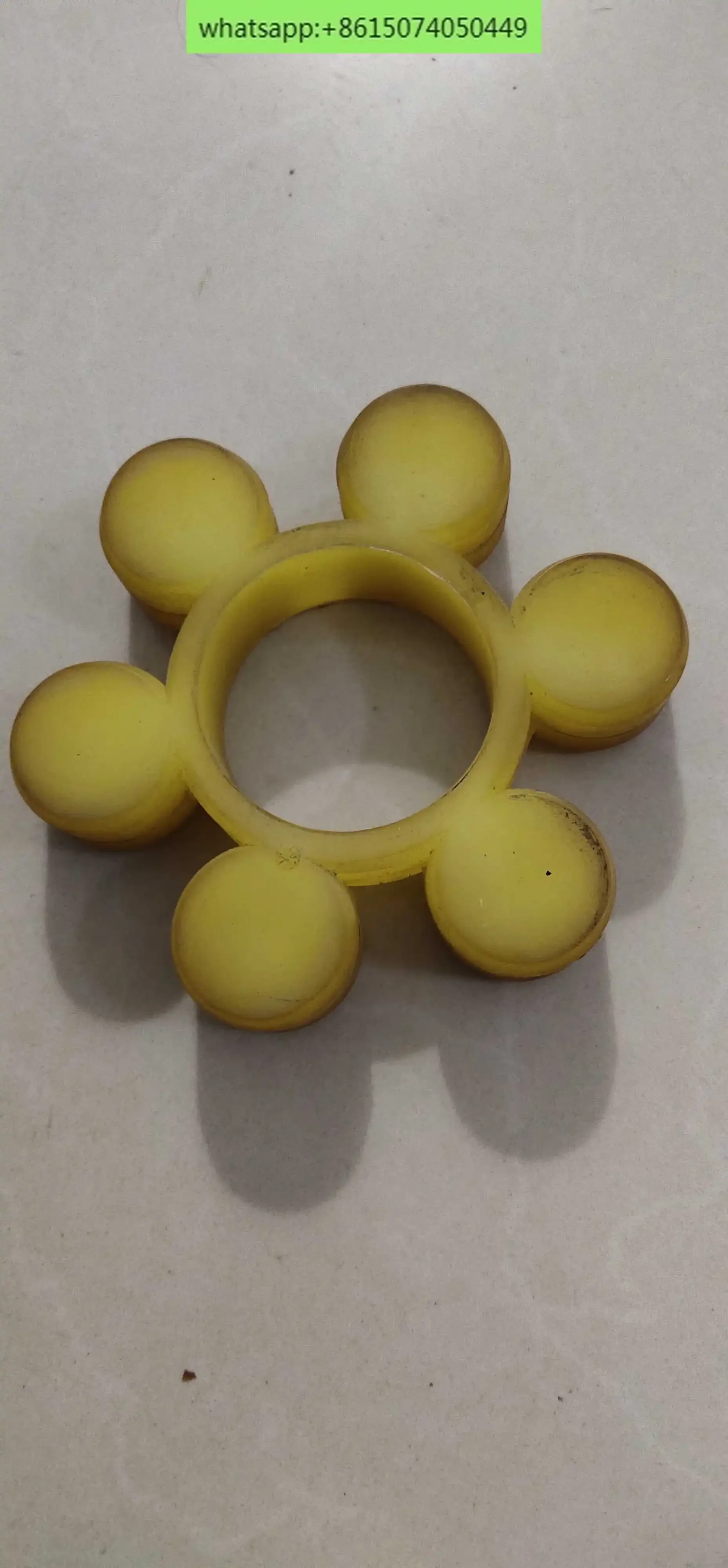 Roots pump plum blossom shock absorber pad 150-1200 model connection 6 feet of glue. Plum blossom coupling various brands models