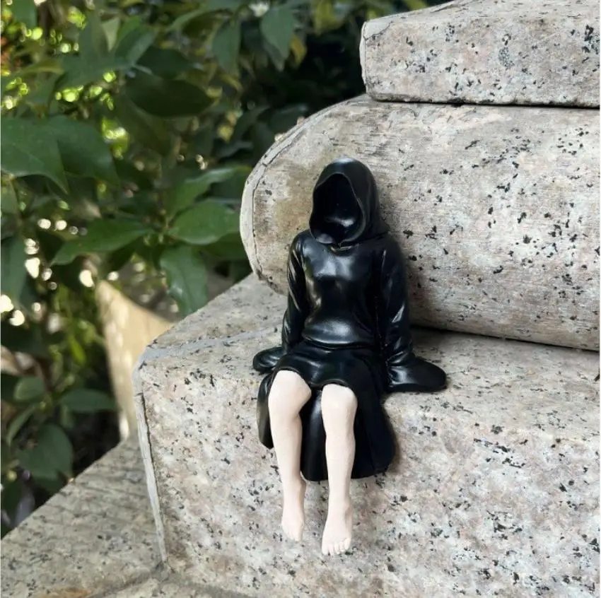 15cm Anime negro bata mujer estatua misteriosa figura de acción PVC modelo muñeca de juguete escritorio estantería ornamento colección regalos