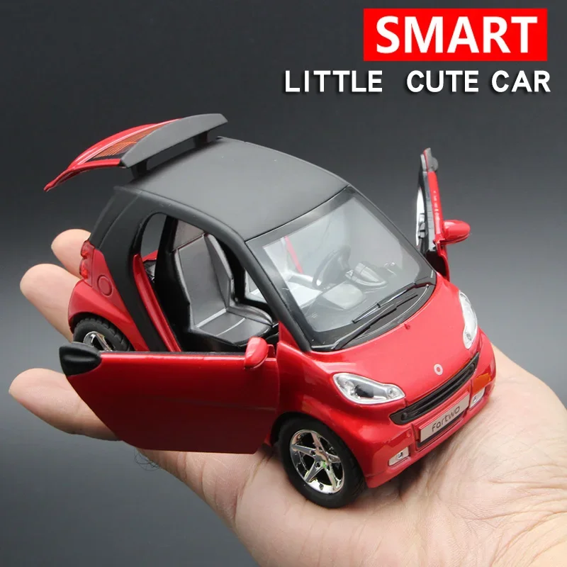 

1:32 Benz SMART Miniatures Alloy Diecast Model Car Model Sound & Light Toys For Kids Cute and Compact Christmas Gifts