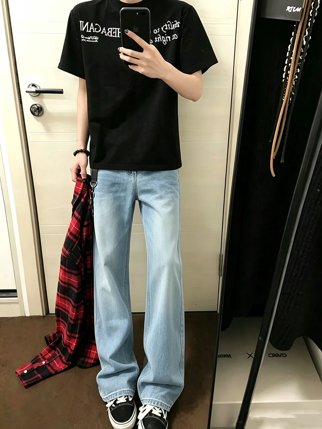 

Light Blue Ripped Ice Silk Men's Jeans Summer Thin Straight Leg Pants Comfortable Soft Wear Resistant Straight Tube Jeans