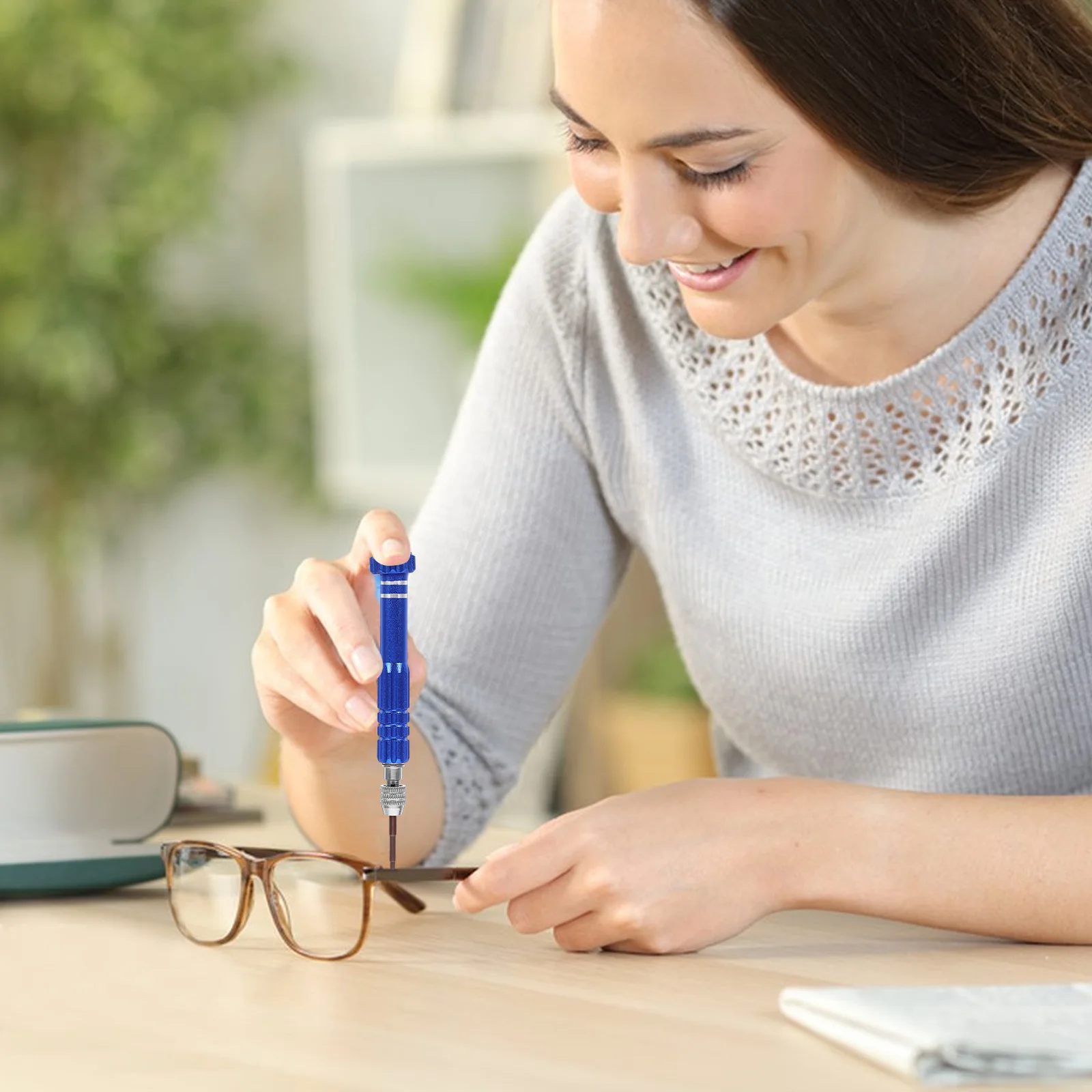 

1 комплект прецизионных съемных отверток, набор для ремонта, многофункциональный набор инструментов для ремонта очков и часов для телефона