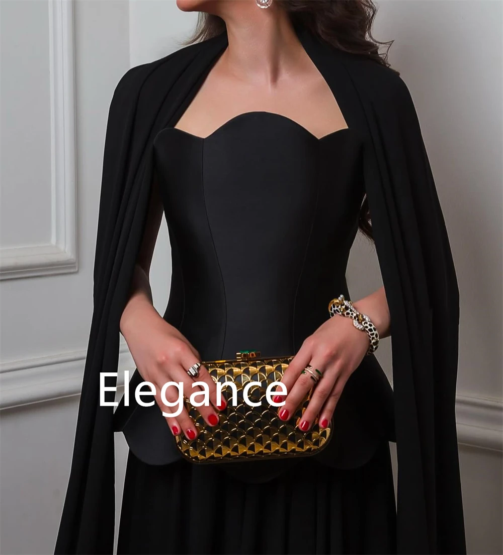 Op maat gemaakte zwarte chiffon avondjurk van hoge kwaliteit Sierlijke strapless mouwloze homecoming-jurk Jurken voor speciale gelegenheden