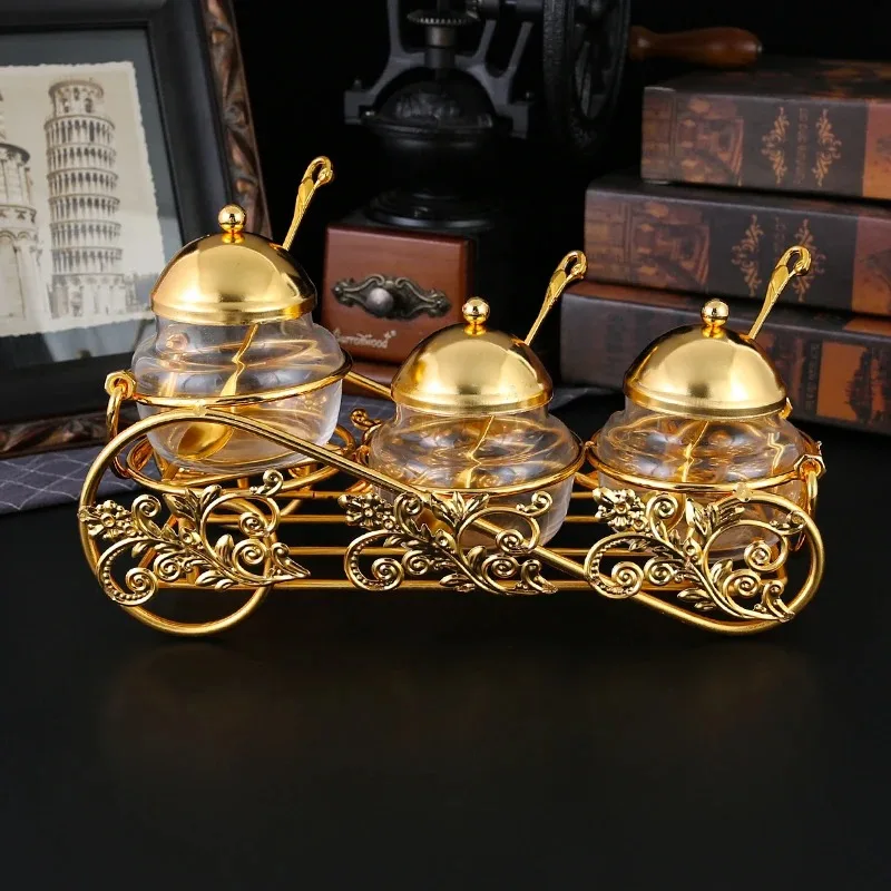 

1 large metal and glass combination seasoning jar, suitable for kitchen spices, salt, sugar, pepper and other seasoning bottle s