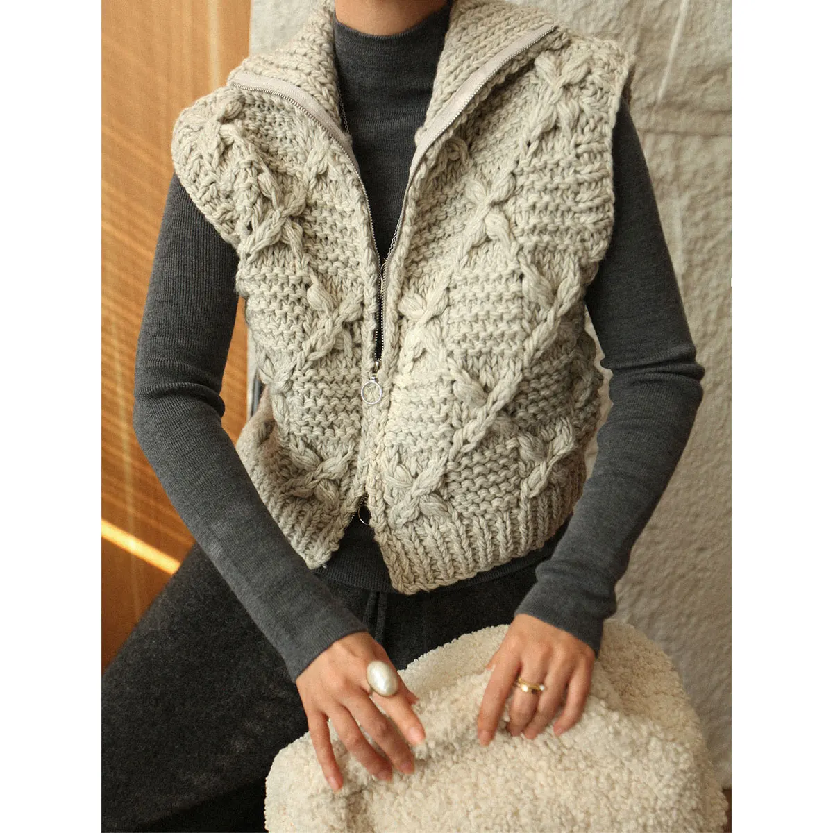 2024 Vintage Handmade Cable Knit Sweater Vest Thick Grey Knitted Waistcoat for Women Winter Handknit