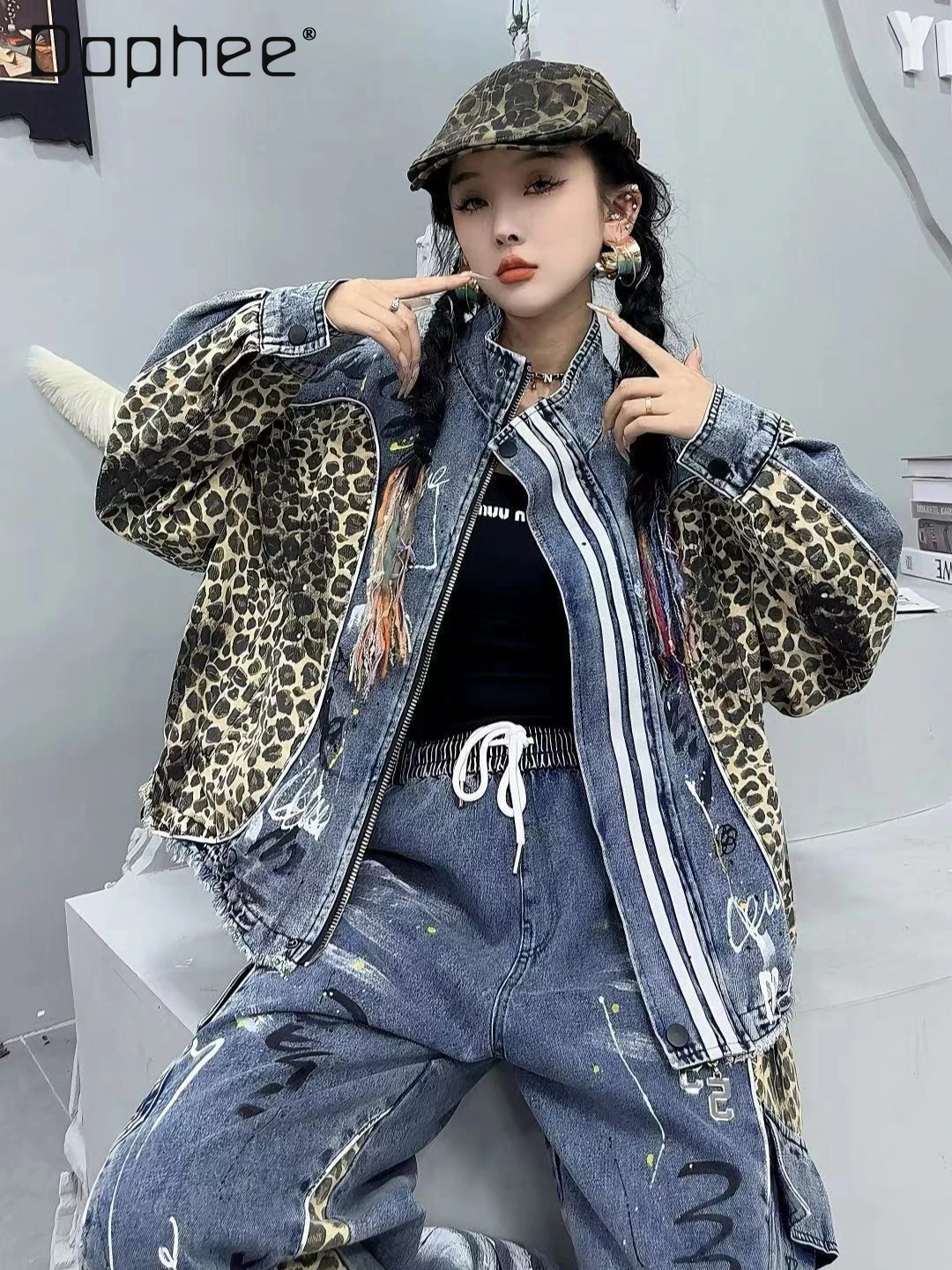 

European-style Women's Denim Jacket 2026 Spring New Heavy-duty Painted Graffiti Letter Patchwork Leopard Print Loose Jacket