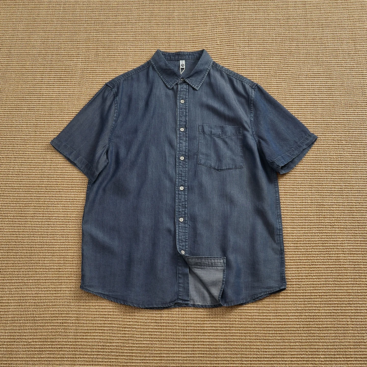 

Summer men's new breathable single pocket lapel shirt Japanese casual short-sleeved top