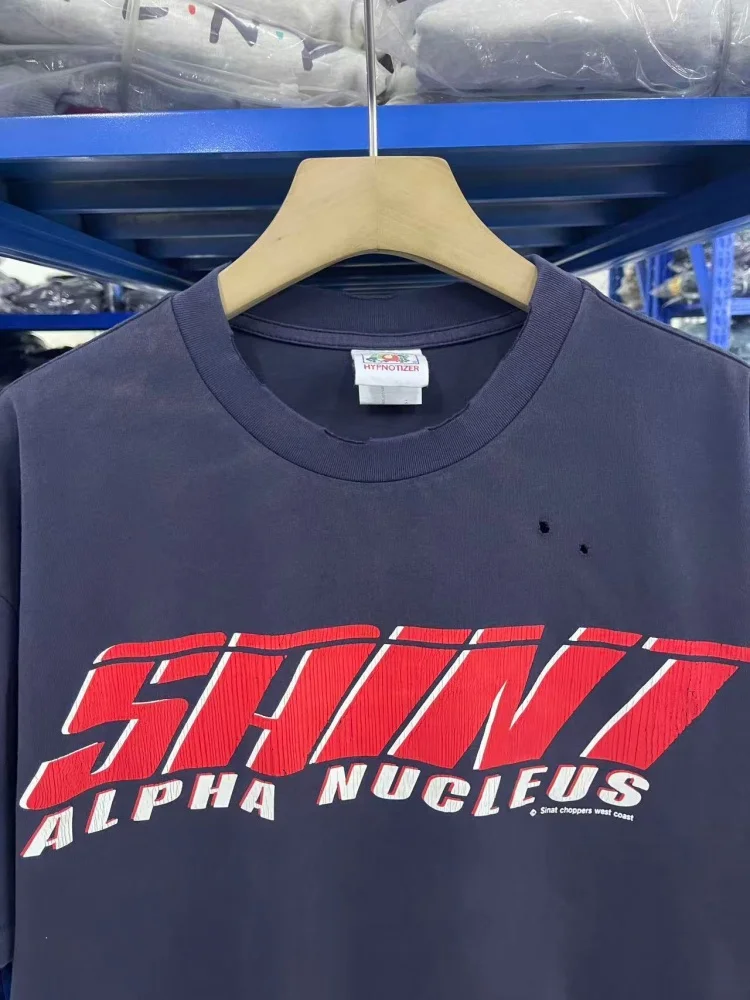 

Saint Vintage Hole Design Tshirt for Men Oversized Street Fashion Retro Distressed Loose Casual Tee