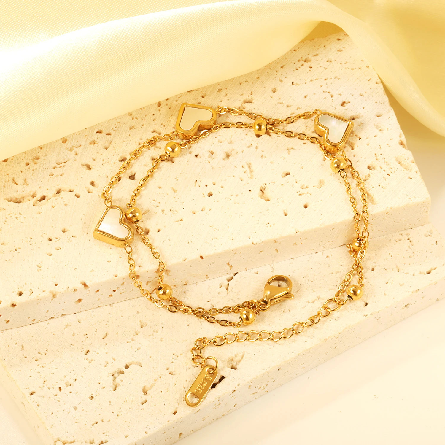 LUXUSTEEL Stainless Steel Heart Charms Bracelets Bangles For Women Golden Color Layers Link Chains Bracelets Wholesale Party