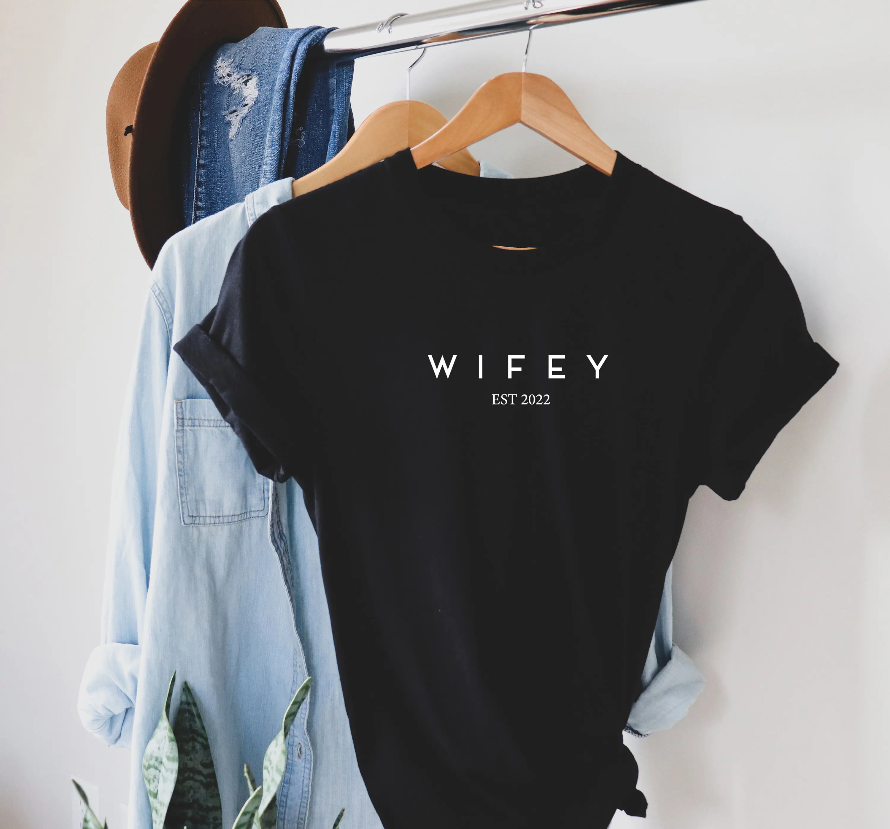 WIFEY est 2022 Funny Print T-Shirt Short Sleeve Casual Top For Spring & Summer, Women\'s Clothing casual basics O-collar