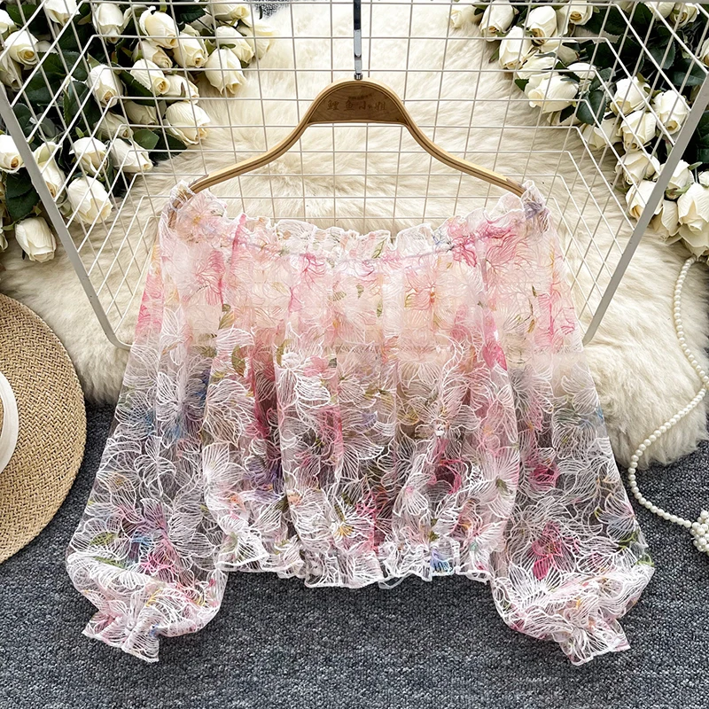 

Романтическая женская блузка во французском стиле с открытыми плечами, цветочным принтом, летняя новинка, сетчатый крой, уникальный дизайн, короткий топ.