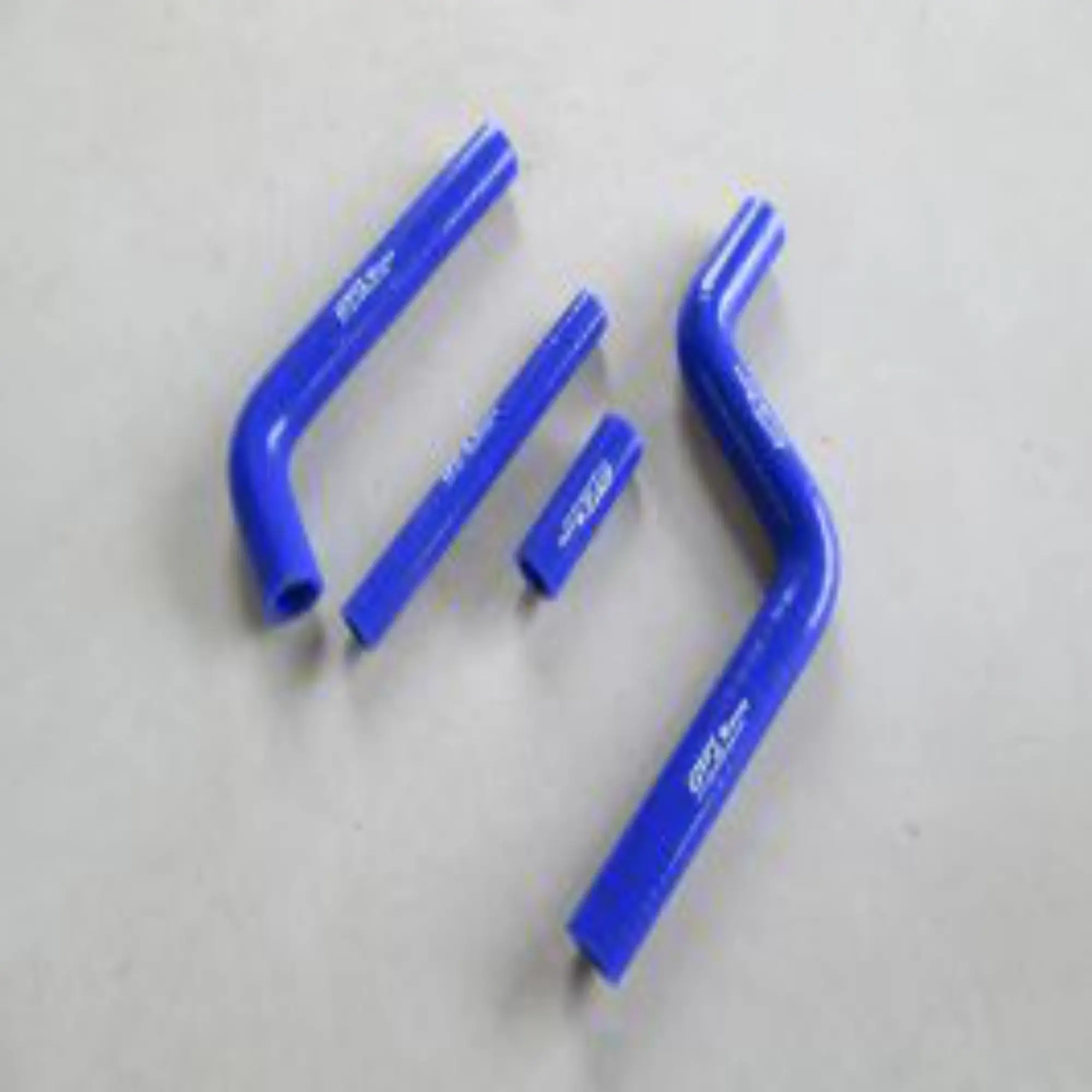 

Синий силиконовый шланг радиатора для YAMAHA YZ125 YZ250 1996 2001 1996 1997 1998 1999 2000 2001
