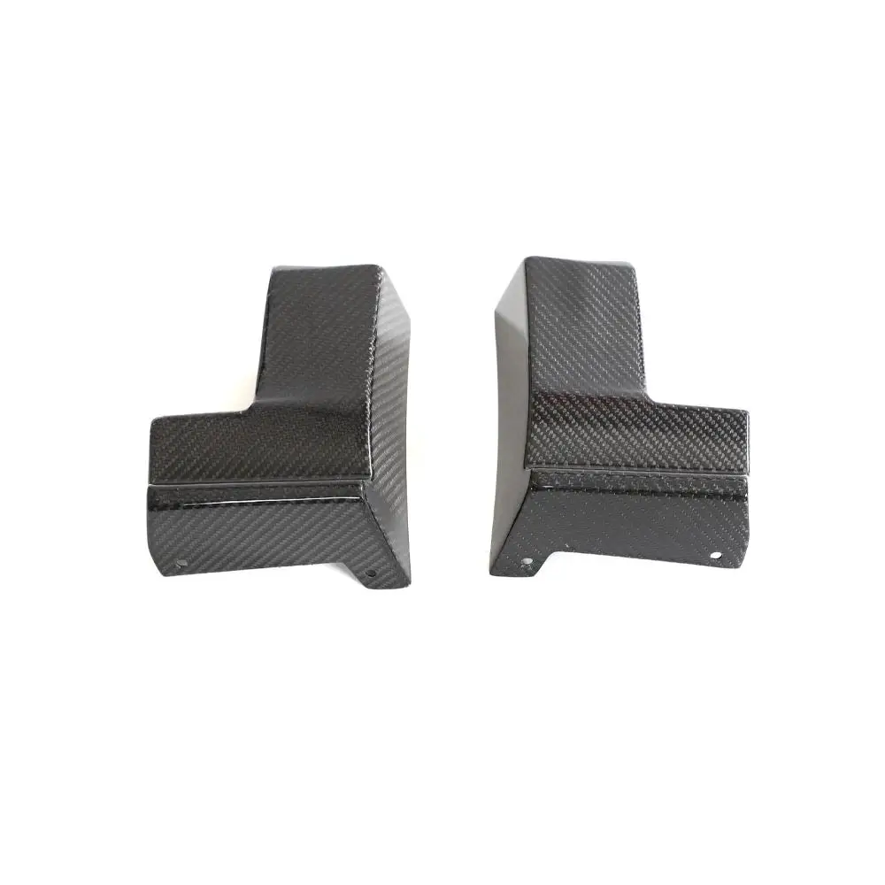 تنانير جانبية من ألياف الكربون لسيارة RSQ8 سيدان 4 أبواب 2021