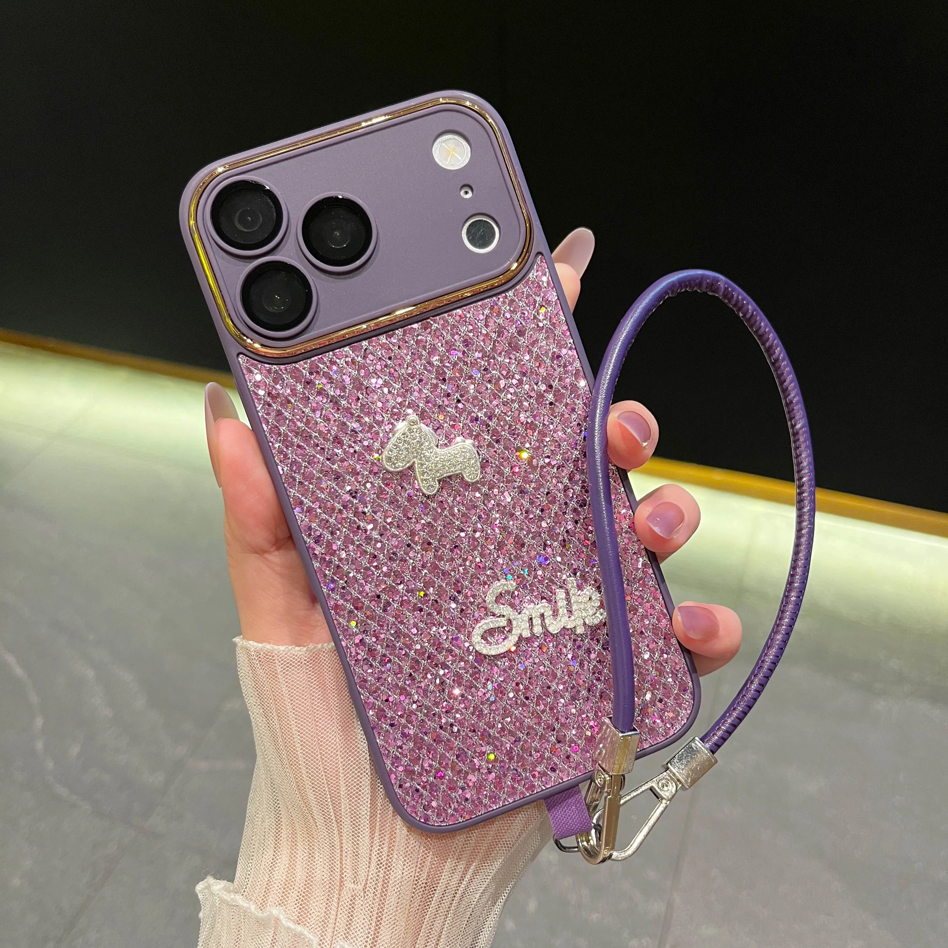 

Luxury Diamond 3D Stereoscopic Horse Heat Dissipation Phone Case For iPhone17Pro Max 16 15 14 13Pro Max Shockproof Wristp Cover