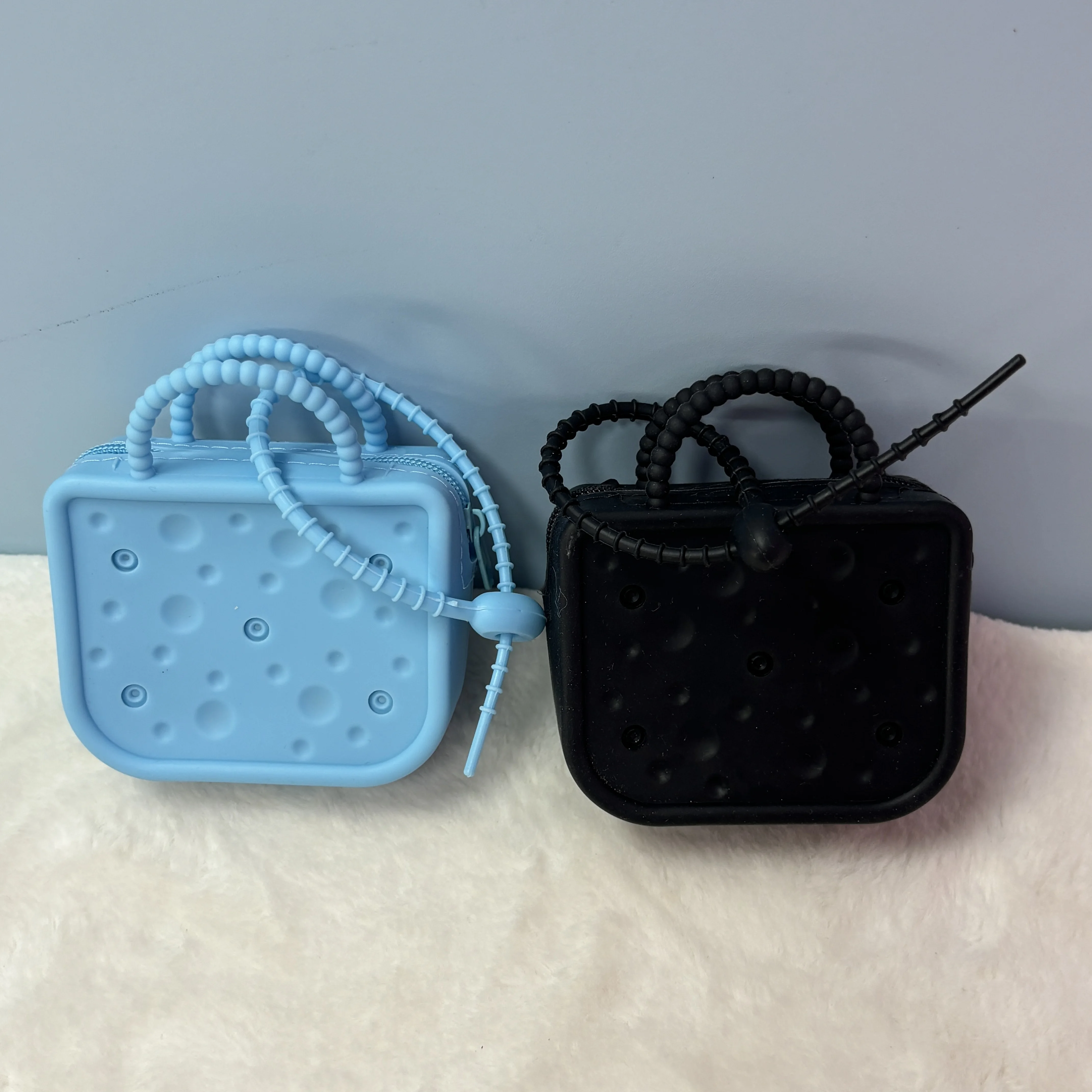 Cute Bear Silicone Mini Coin Purse Portable Cheese Shape Zipper Wallet Keychain Bag Earphone Storage Bag Small Card Holder Gift
