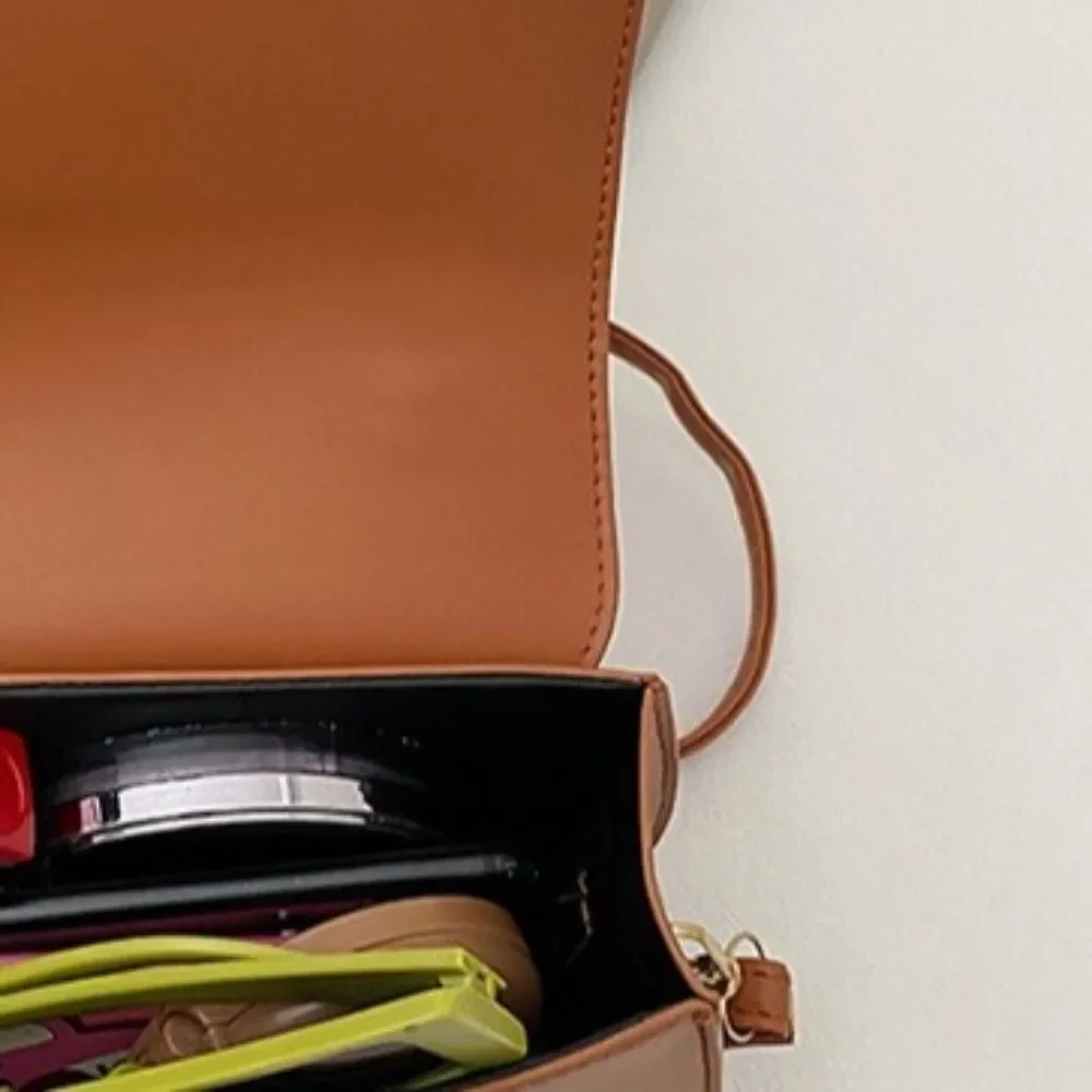 Kreative PU-Leder Damen Umhängetasche Leichtgewichtige Verstellbare Riemen Damen Schultertasche Multifunktionale Messenger-Tasche Reise – Detail 4